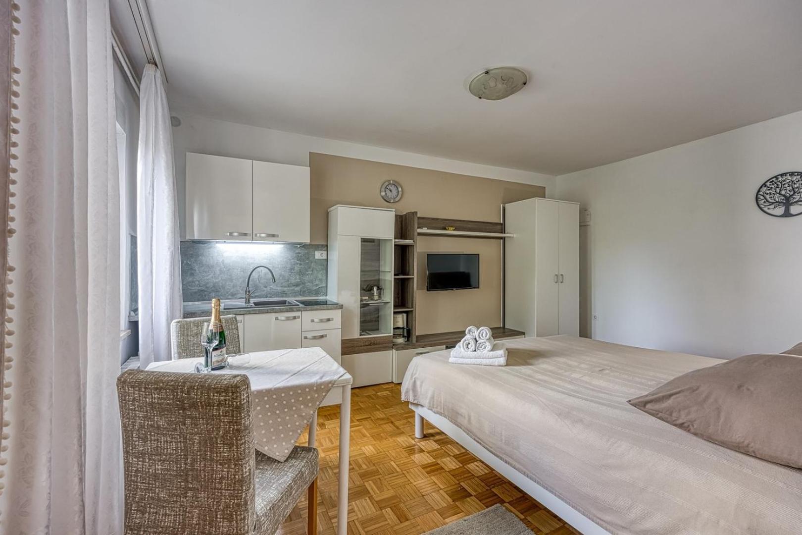 Апартаменты Aparments Jedro&Karlo Пореч Экстерьер фото